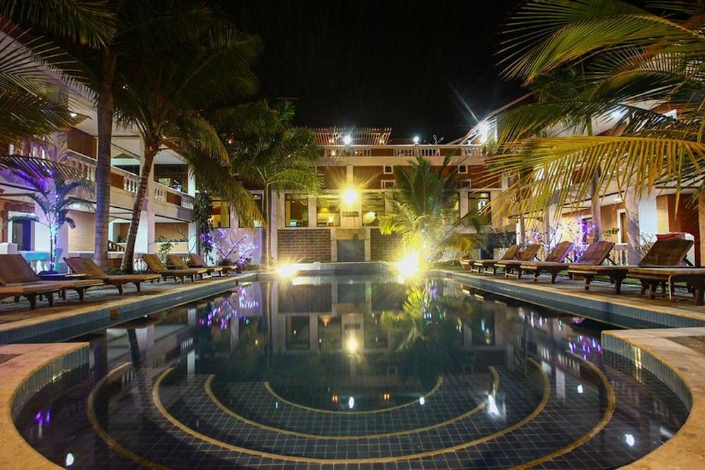 Arthawka Hotel New Bagan Екстер'єр фото