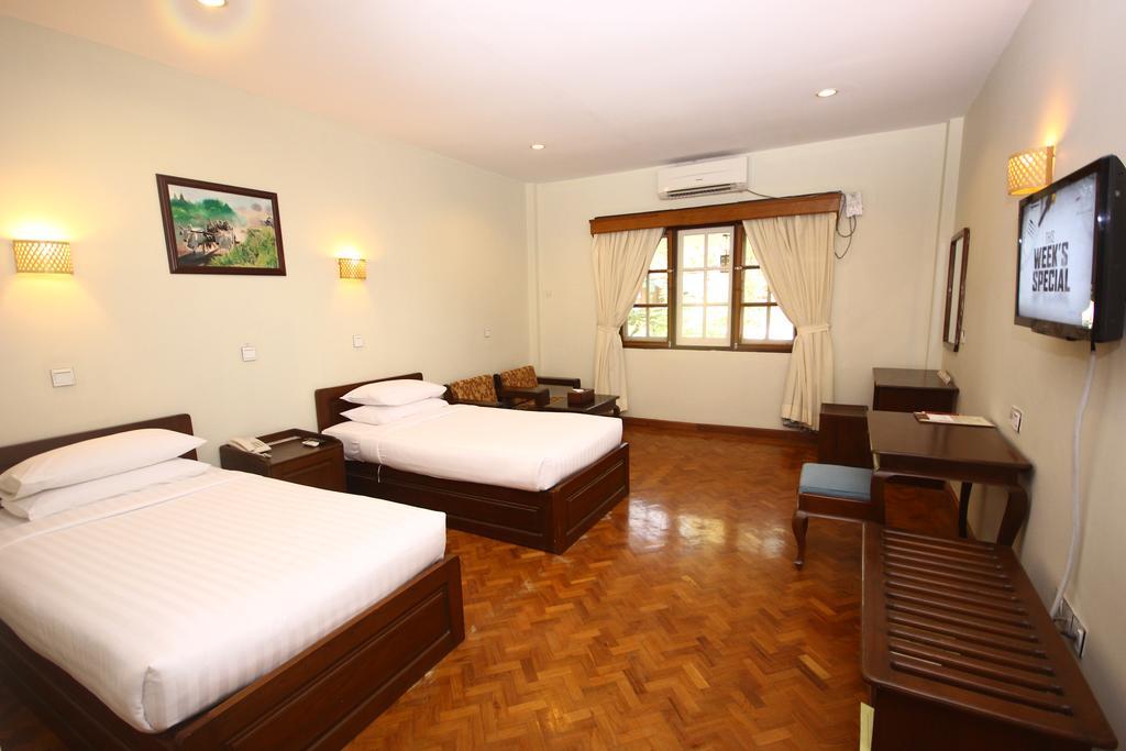 Arthawka Hotel New Bagan Екстер'єр фото